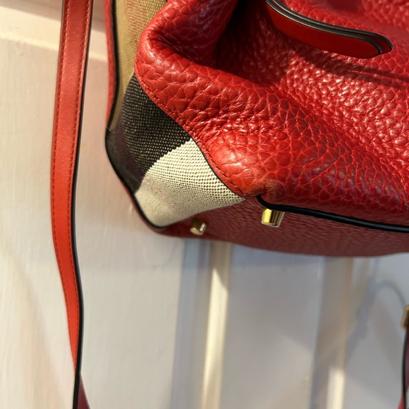 Burberry Red Pebbled Leather Shoulder Tote with Adjustable Strap - Picture 6 of 8